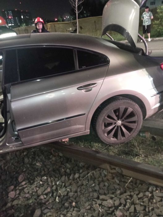 Vânzare passat cc avariat