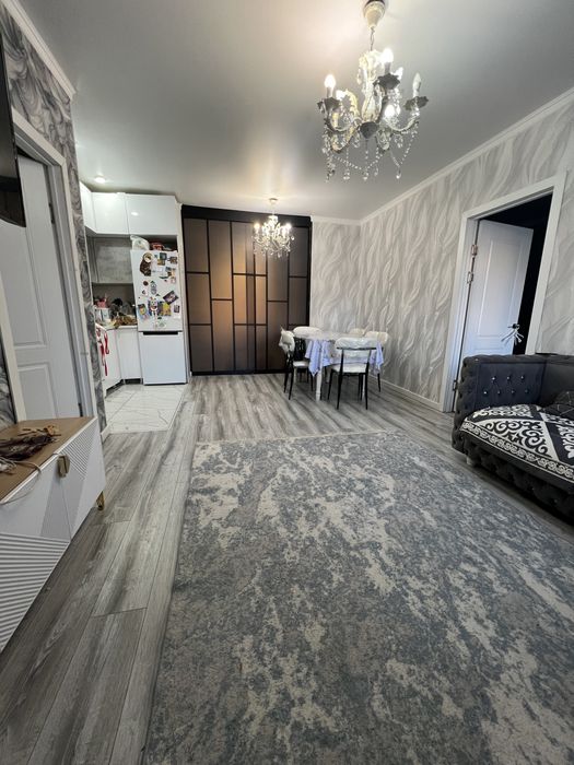 Продам квартиру Шахтеров 52 а