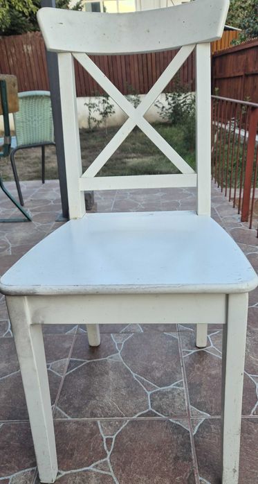 Vand 4 scaune de bucatarie Ikea