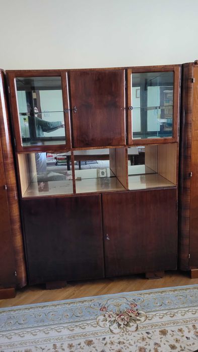 Mobilier din lemn masiv