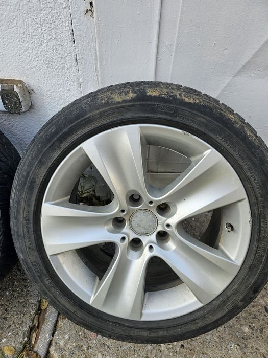 Vând Jante Aluminiu  R17 Bmw cu anvelope Iarna