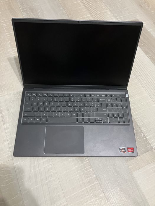 Leptop dell vostro 5515