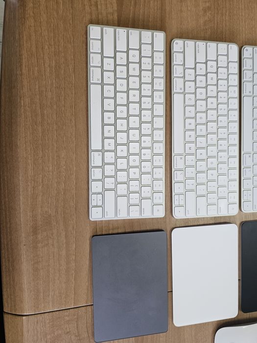 Apple Magic Keyboard, Magic Trackpad, Magic Mouse (Lighting) B/W