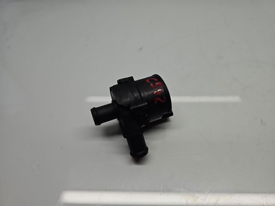Pompa recirculare apa Volkswagen Golf 7 (5G) [Fabr 2014-prezent] 5G096