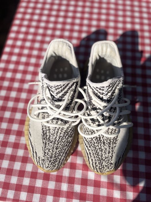 adidas Yeezy Boost 350 V2 Zebra