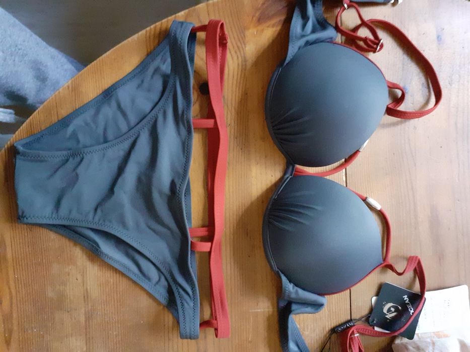 Нов Бански костюм