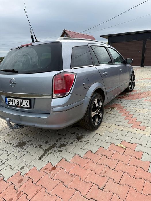 Vând Opel Astra H