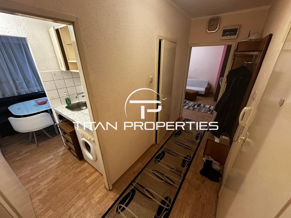 Дава се под наем Едностаен апартамент в Бургас, Изгрев - 48 кв.м за 255 € - Снимка #1