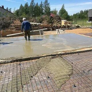 Заливаем стяжку бетоном