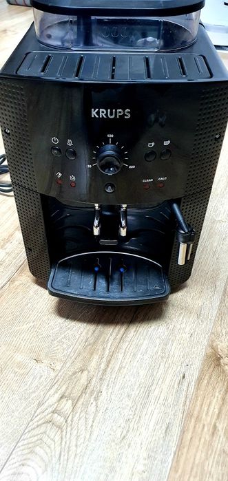 Aparat de cafea Krups ea81 functioneaza perfect