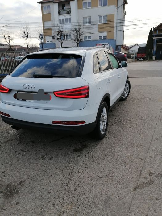 Vând Audi Q3 2014