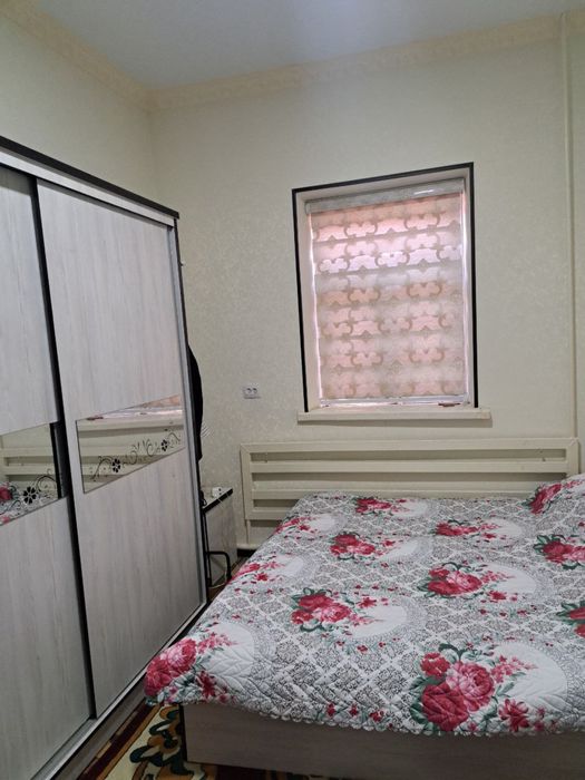 Uchastka sotiladi judayam qulay , 12 sotix 6 xona 2 ta xojatxona qulay