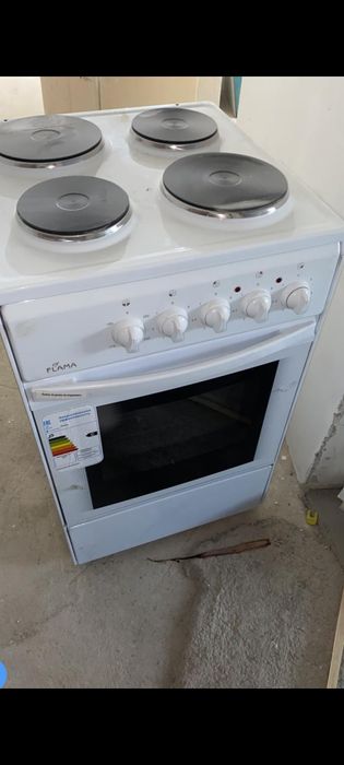 плита ,хорошая и новая