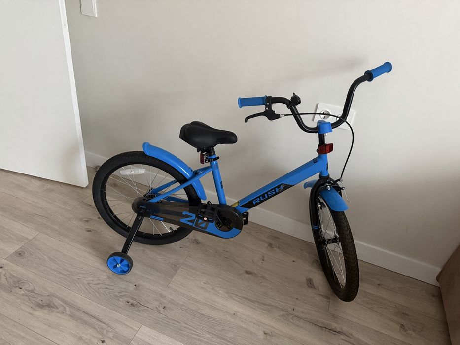 Продам новый детский велосипед на 4-7 лет