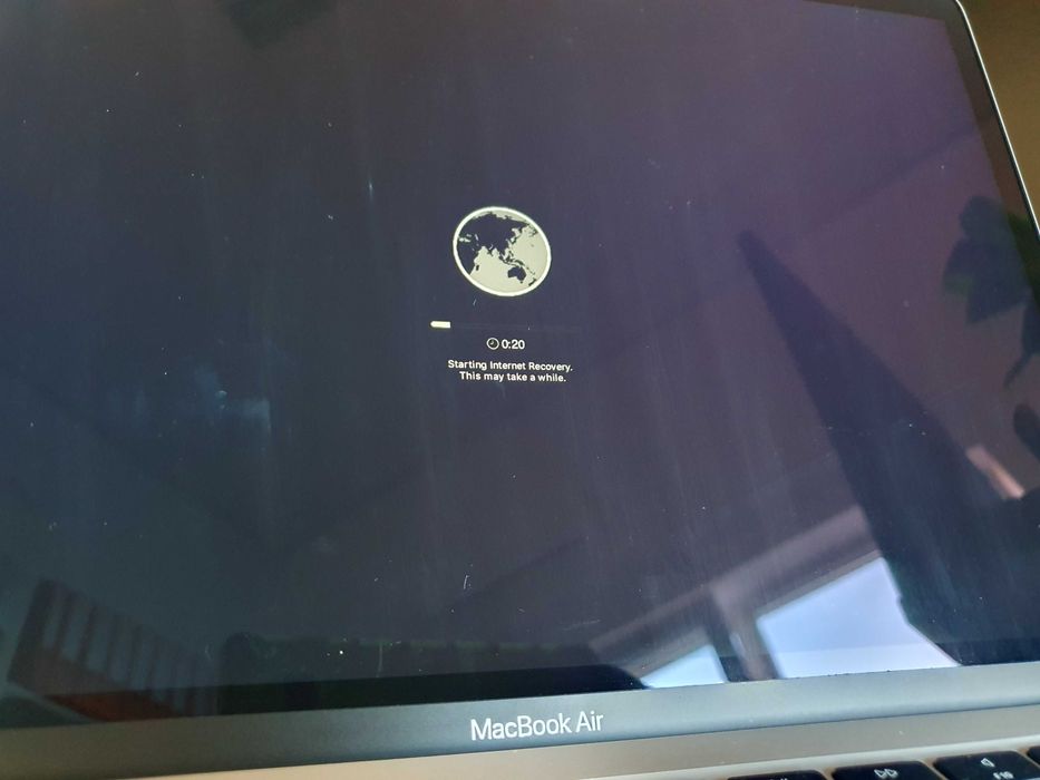 Laptop MacBook Air A2179 EMC3302