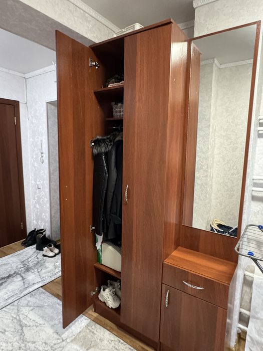 Шкаф для прихожей