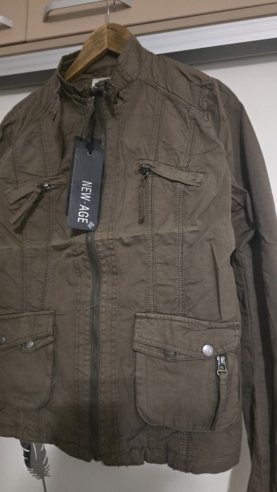 Различни модели-Чисто нови дънки и яке