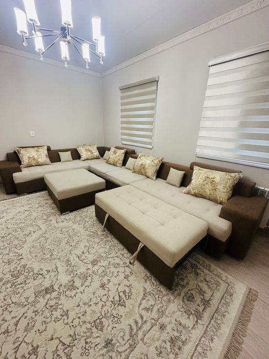 Угловой семейный диван