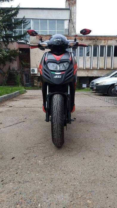 Скутер Aprilia 50 sr  2021 год