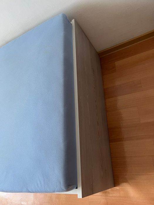 Кровать односпальная