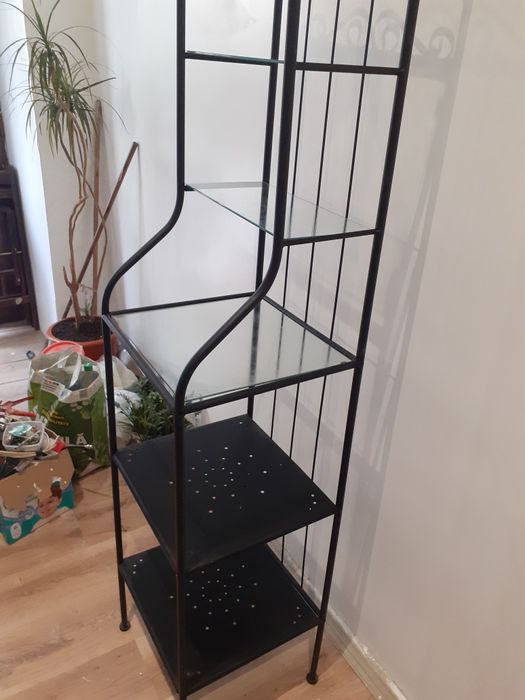 Vând  etajera ikea