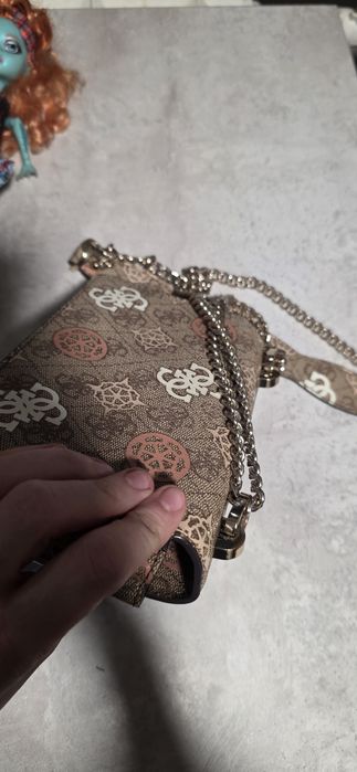 Сумка guess продам