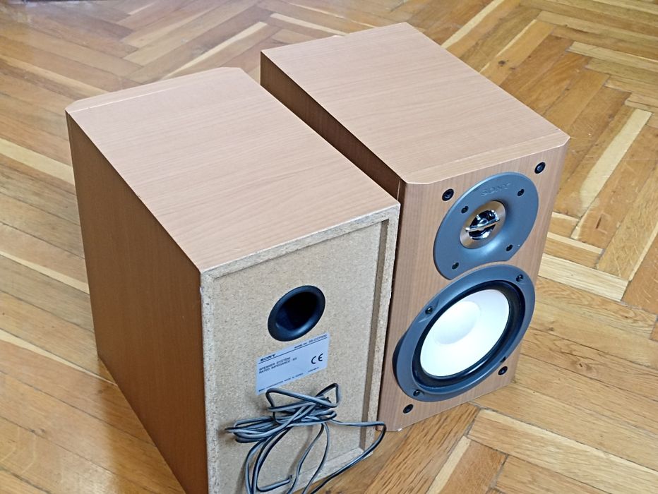 Pentru PIESE (SetBoxe SS-CCP-500), 6ohmi, originale-Sony, incinte acustice și difuzoare înalte în stare foarte bună.