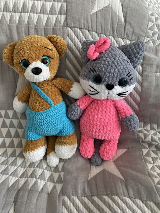 Ръчно плетена играчка коте амигуруми