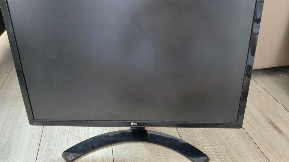 Монитор от бренда LG