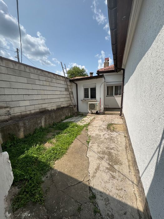 Продава се Къща в Добрич, Център - 120 кв.м за 1488 €/кв.м - Снимка #15