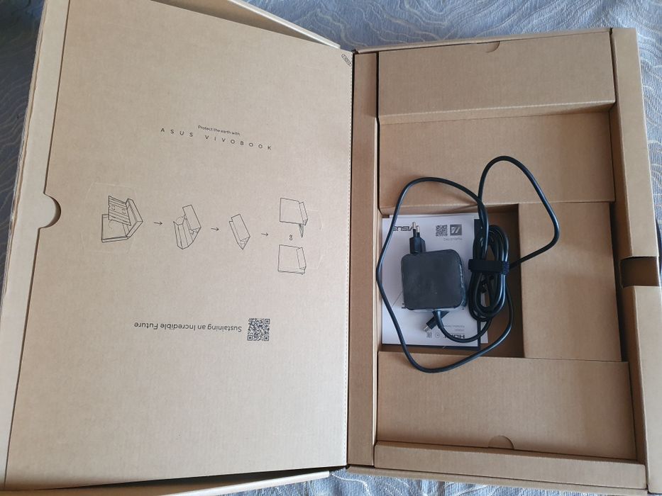 Продаю ноутбук Asus Vivobook s16