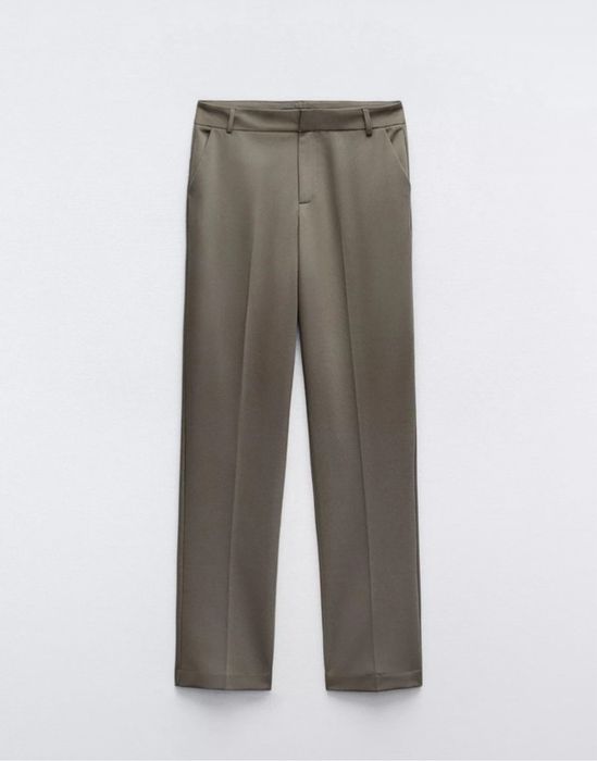 Pantaloni cu talie joasa