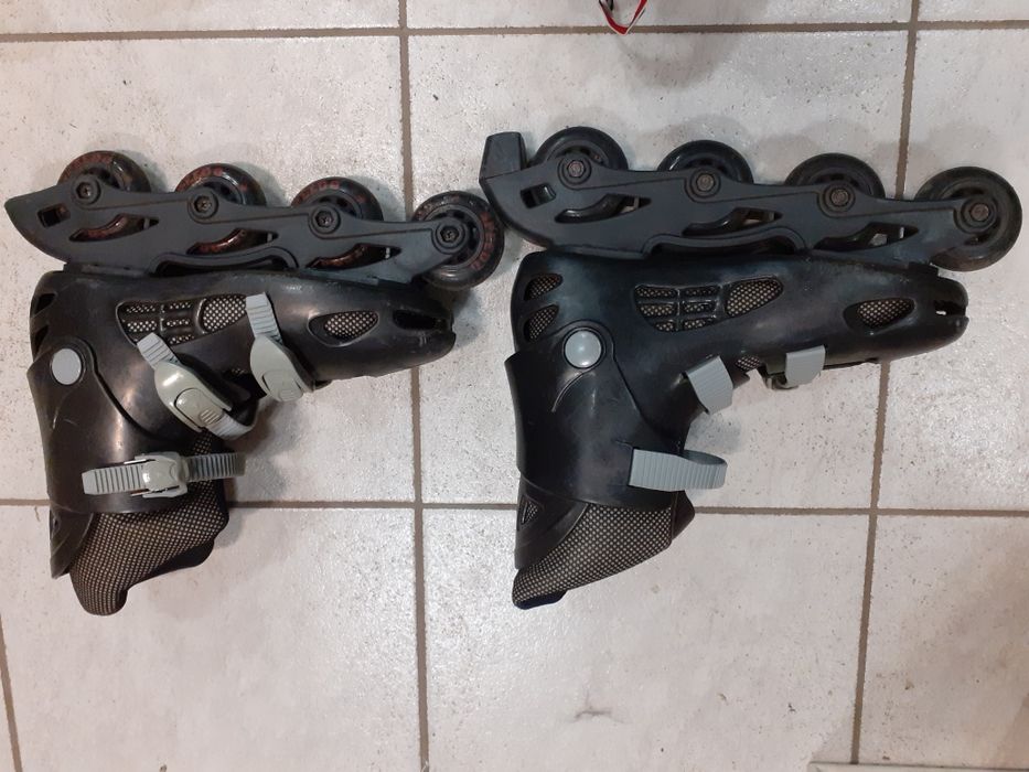 Юношески ролери,кънки с поколенски,налакътник и каска