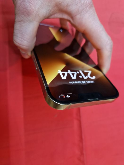 -Iphone 13Pro Max, Gold, 256Gb, 6Ram, stare foarte buna, bat-100%, doa