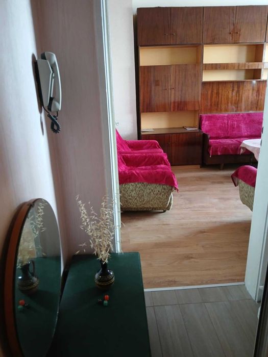 Дава се под наем Двустаен апартамент в Варна, ВИНС - 52 кв.м за 382.5 € - Снимка #1