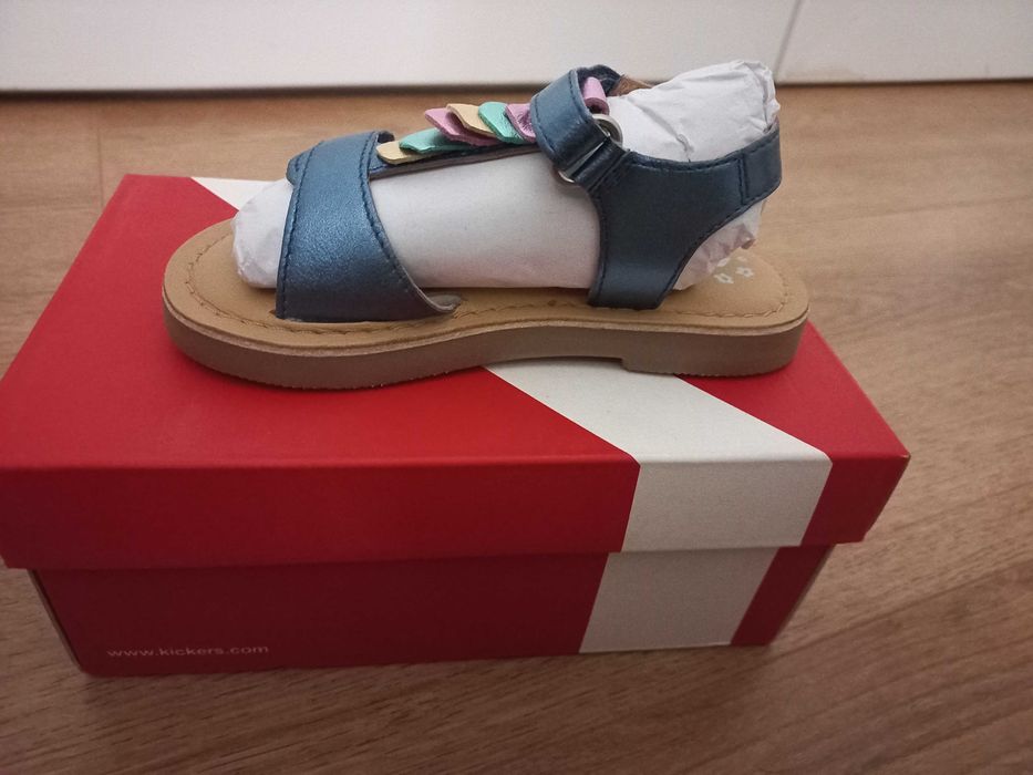 Sandale kickers fetite