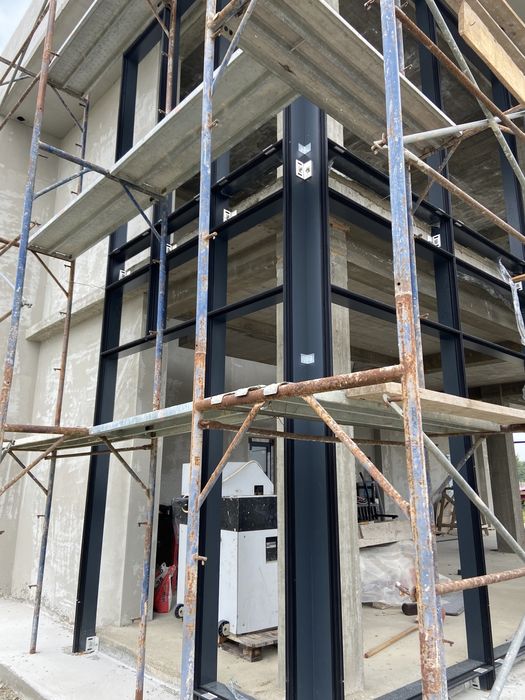 Tâmplărie Pvc,Fațade,Aluminiu,Pereți Cortina,Balustrada Sticla,Rulouri