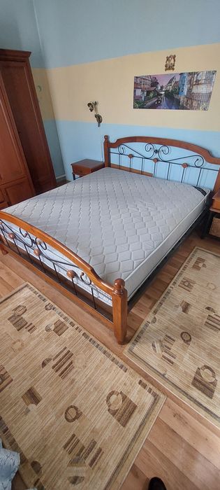 Кровать двуспальная