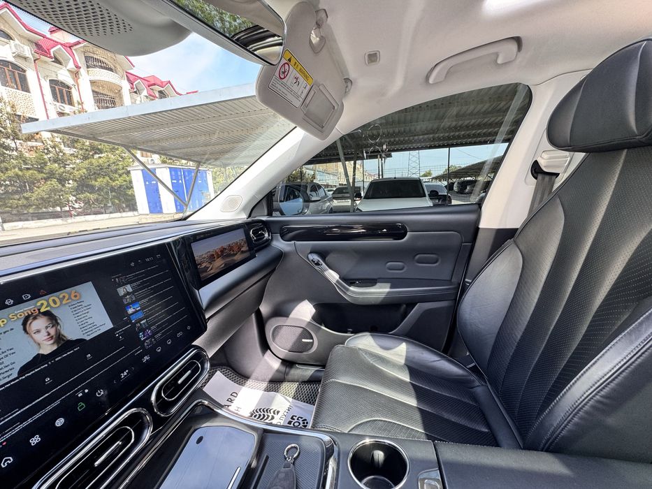 Leapmotor c11 белый