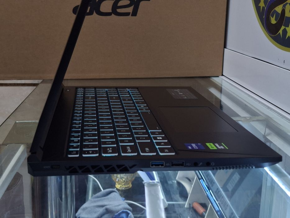 Acer  Gaming ноутбук сотилади 5 кун ишлаган вакти