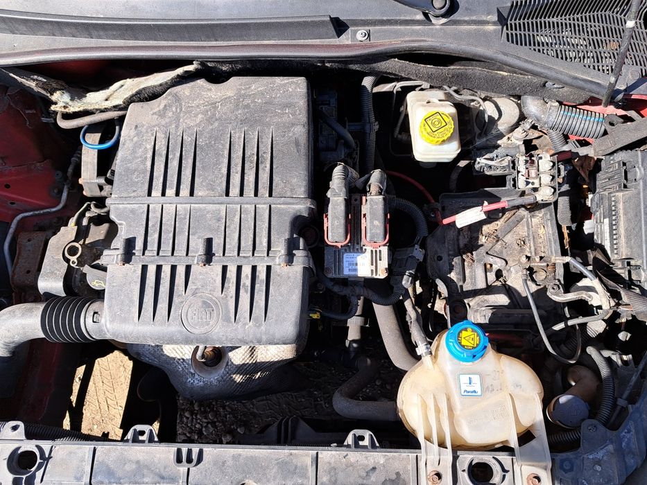 Elemente Caroserie Fiat Grande Punto sport 2+1 uși 1.4i An 2007