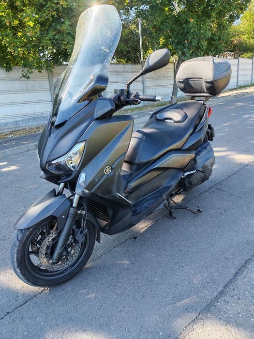 Yamaha X-Max 400cc