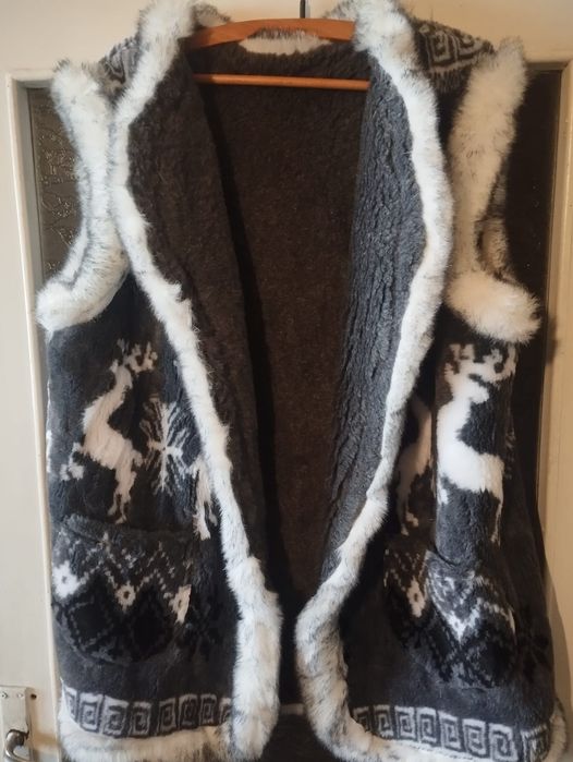 Елек от заешка и агнешка кожа