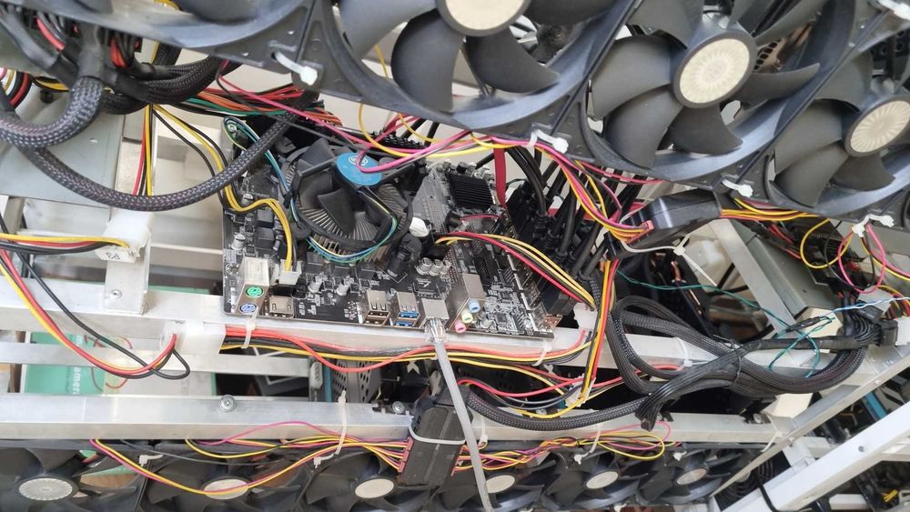 11x 580 8GB Mining Rig Копачка за криптовалути