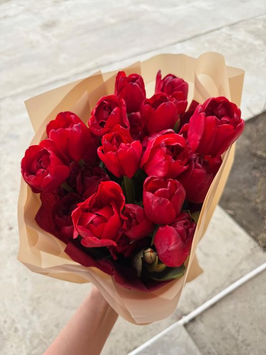 Букет хризантемм и тюльпанов