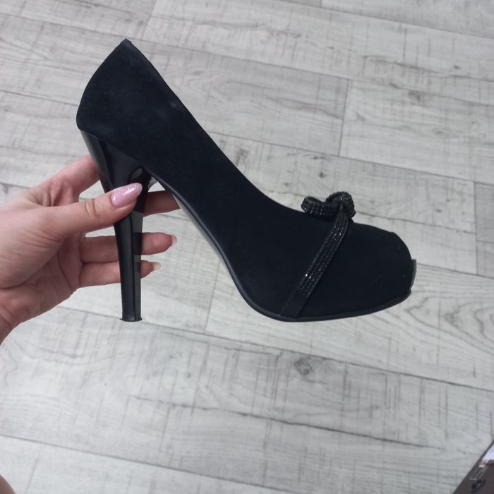 Продам туфли,одевала один раз