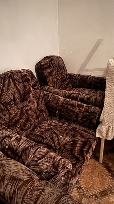Диван срочно продам