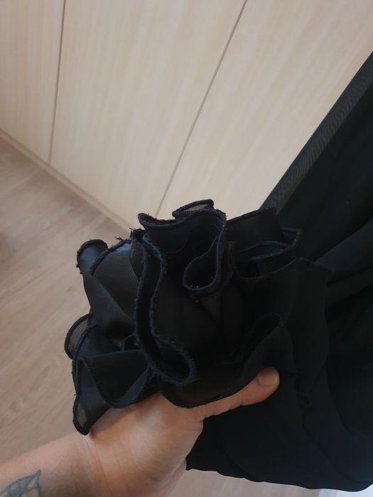 Дамска черна рокля с дантела