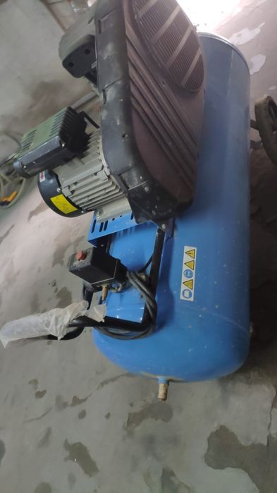 Compresor aer - că Nou, adus Germania -150 Lt -11 bar  3 hp