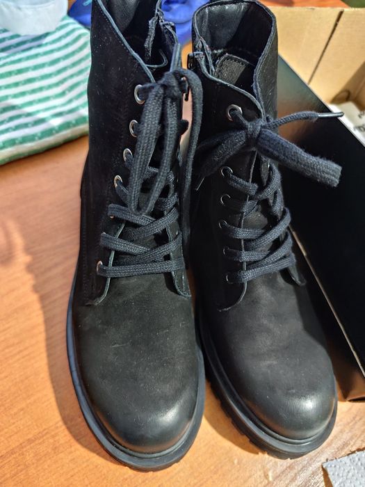 Дамски боти на Lasocki естествена кожа